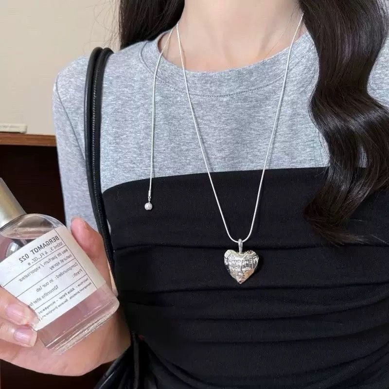 Pearl Saturn Pendant Necklace With A High-End Feel, Adjustable Pull Chain, Titanium Steel Sweater Chain Accessory For Women - Image 1